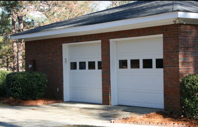 Foto del edificio - 429 Longtown Rd W