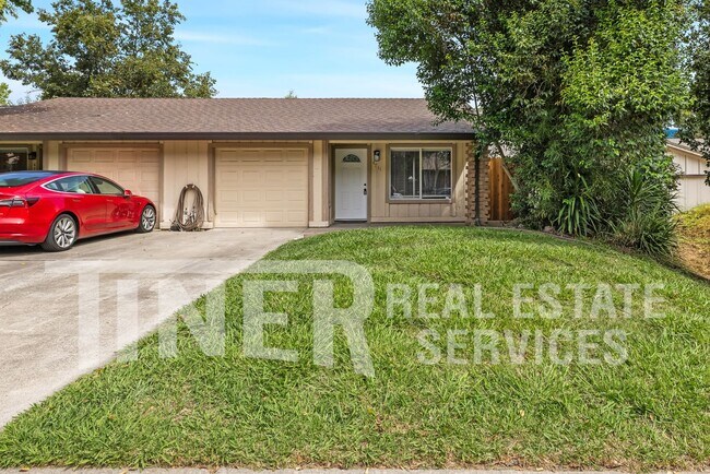 Building Photo - 4711 Large Oak Ct