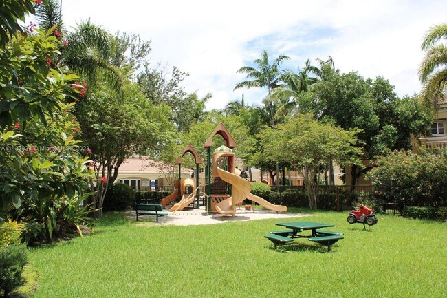 Building Photo - 8933 SW 19th St