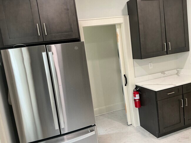 Cocina - 176 Weequahic Ave
