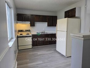 Building Photo - 519 Taff Cir