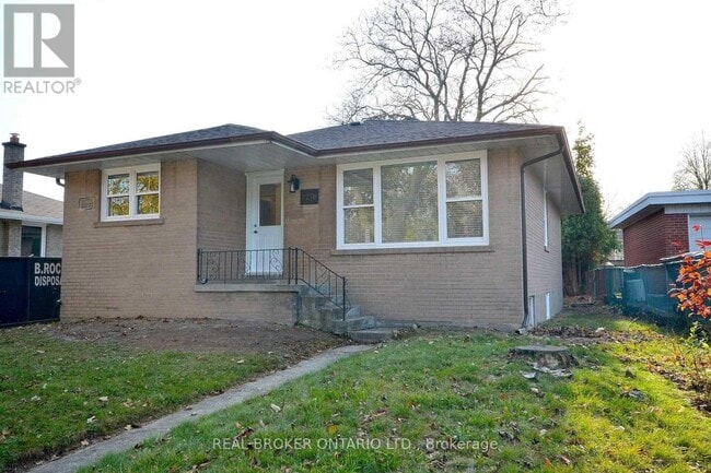 Building Photo - 2276 Bostock Crescent