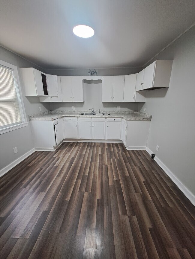 914 Western Ave, PA 15644 House Rental in PA