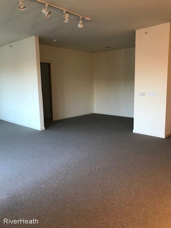 Building Photo - 201 Riverheath Way