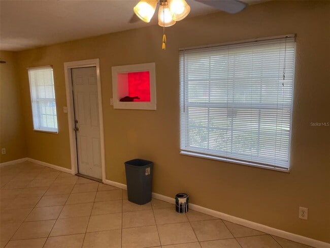 Building Photo - 4618 20th Ave S