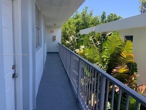 Building Photo - 360 Meridian Ave