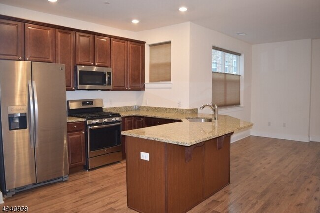 Foto del edificio - 229 Parkview Ln
