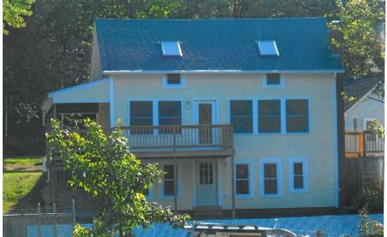 Primary Photo - Beautiful 2 Bedroom Single Family House w/...