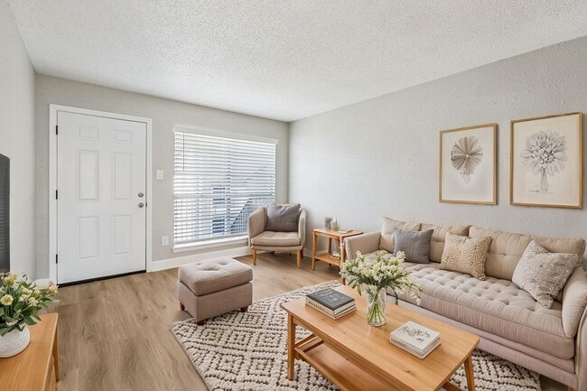 Photo - Bellecour Crossings Apartments