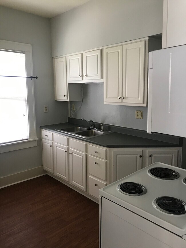 Building Photo - 17-19 Park Avenue (Havilah II)