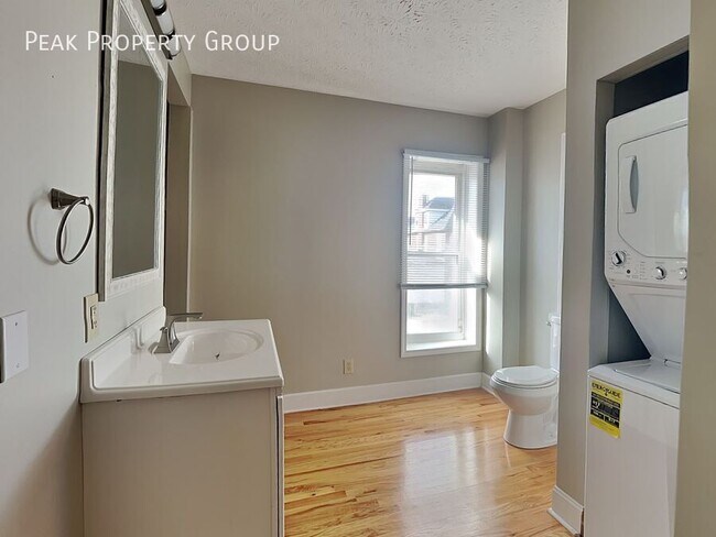 Foto del edificio - 1381 Indianola Ave