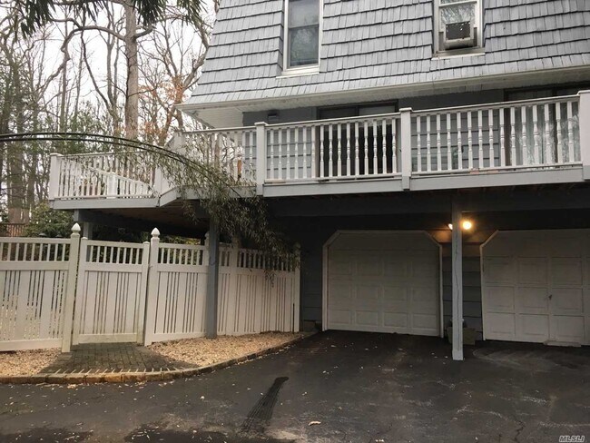Building Photo - 107B Deer Park Rd
