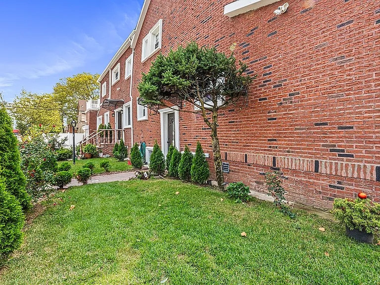 Foto principal - 116-01-116221 221st St