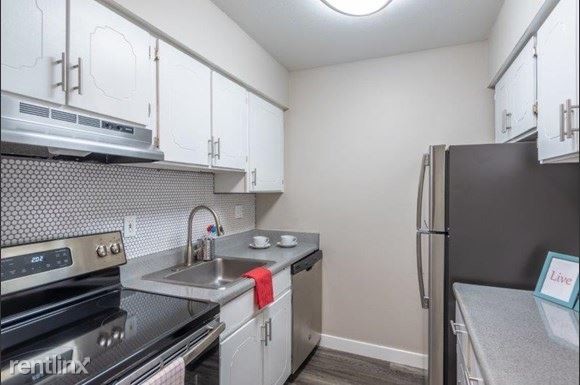 Building Photo - 848 S Dexter St