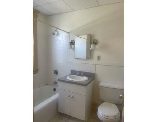 Building Photo - 1 bedroom in Dartmouth MA 02748