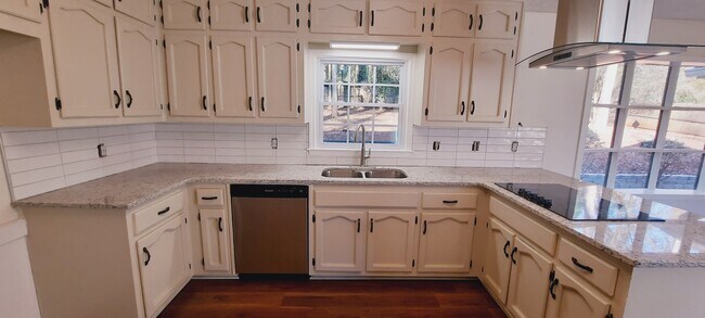 Foto del edificio - 4870 Woodhurst Way