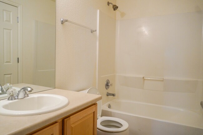 3rd Bathroom - 640 S Yarrow St