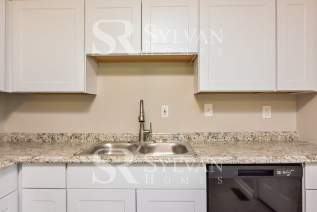 Building Photo - At Last, This Is What You Have Been Searching For!