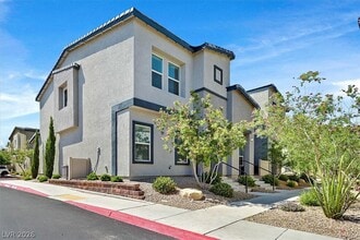 Building Photo - 7488 Mountain Ledge St