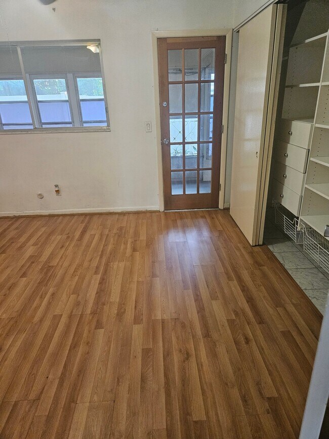 Foto del edificio - 2344 Shelley St