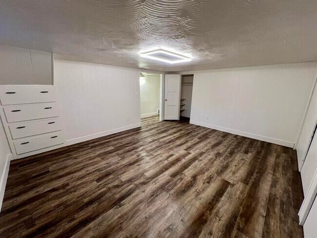 Foto del edificio - 144 S 100 W