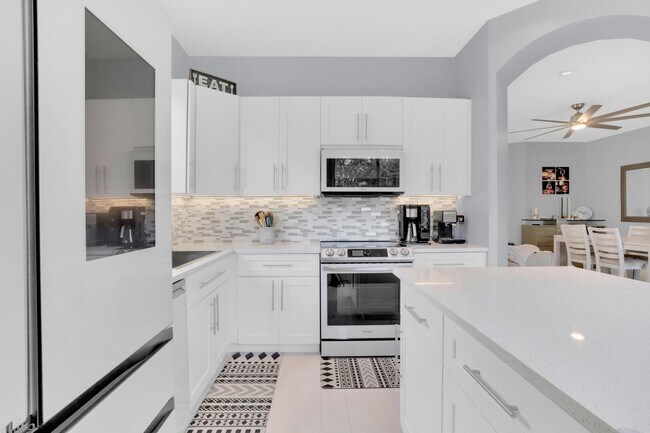 Foto del edificio - 156 Seminole Lakes Dr