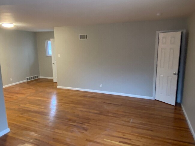 Building Photo - Delmar Blvd. 7265-7267