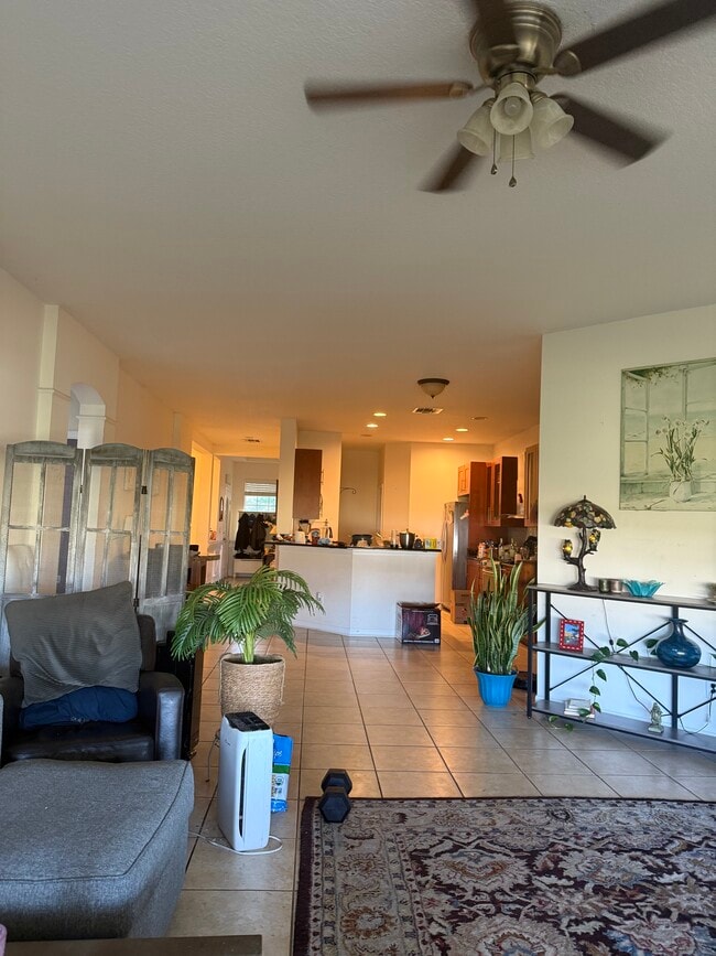 Foto del edificio - 6928 Mapperton Dr