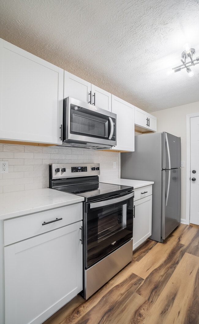 Building Photo - 8759 Mardi Gras Dr