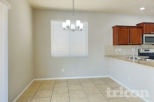 Foto del edificio - 2728 Walsh Loop SE