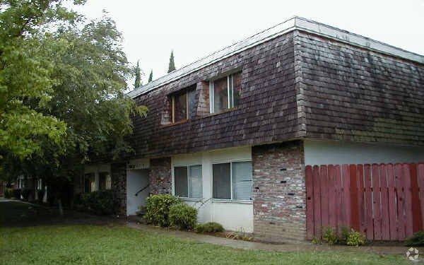Primary Photo - 3929 Ryde Ave