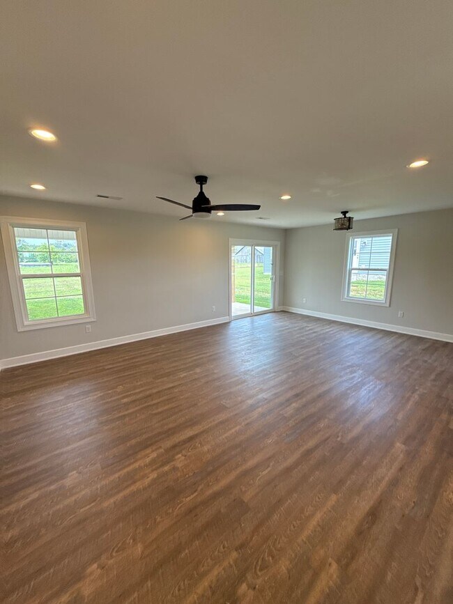 Foto del edificio - 3 Bed/2 Bath House - NEW CONSTRUCTION!