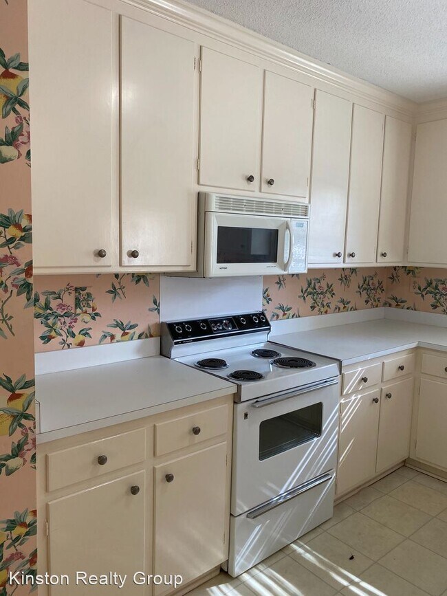 Building Photo - 2 br, 2 bath House - 821 Greenbriar Road