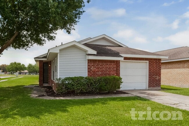 Building Photo - 3103 Kelling St