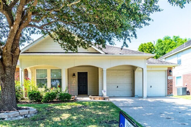 Foto del edificio - 14134 Silver Glade Ln