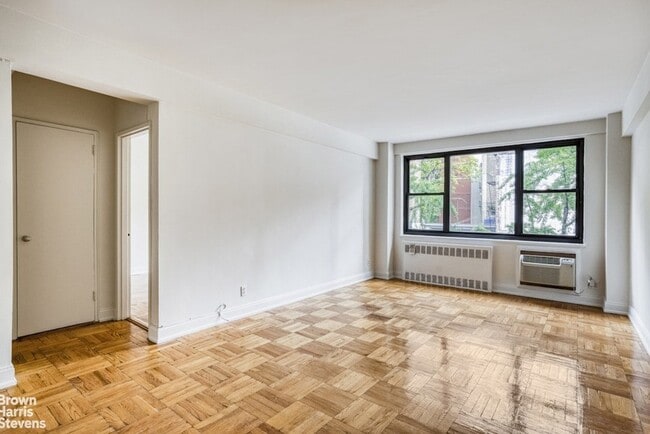 Foto del edificio - 250 E 39th St