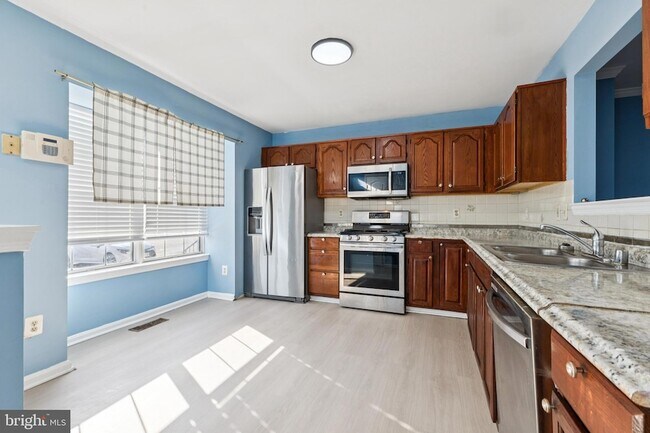 Foto del edificio - 2740 Brier Pond Cir