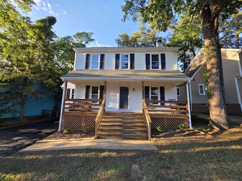 Foto del edificio - 6152 Stockade Dr