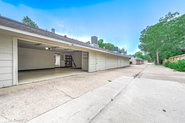 Foto del edificio - 727 Bunker Hill Rd