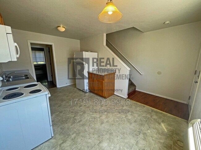 Foto del edificio - 1713 Oakshire Ln
