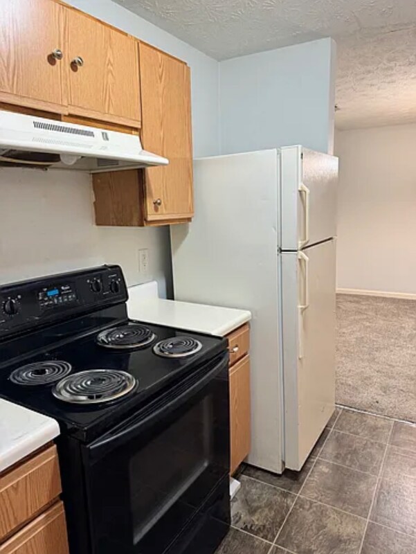 Foto del edificio - 4204 Fairington Ridge Cir