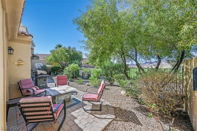 Foto del edificio - 7 Avenza Dr