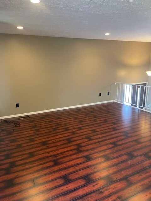 Foto del edificio - 4015 Marks Rd