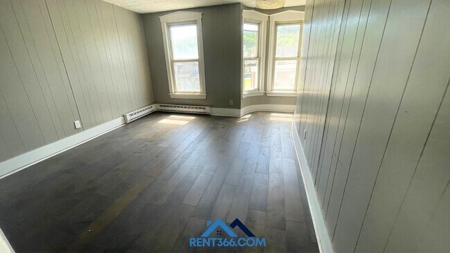 Foto del edificio - 929 Centre St