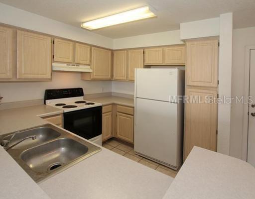 Foto del edificio - 14037 Fairway Island Dr