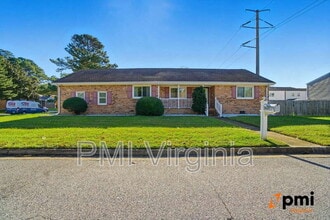 Building Photo - 436 Longleaf Rd