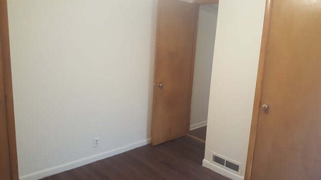 Foto del edificio - 719 Cedar Ave