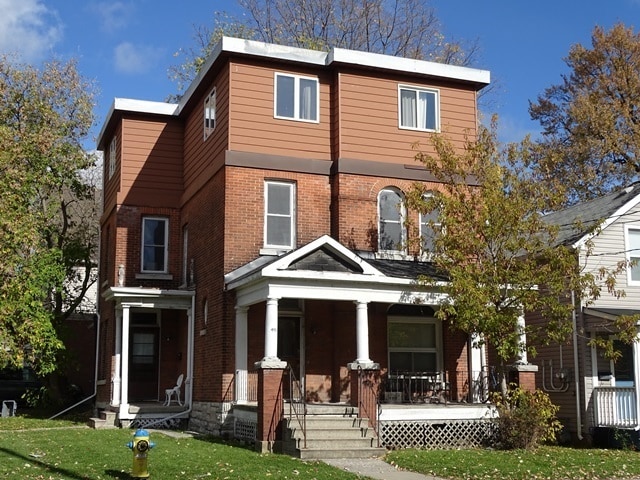 Primary Photo - 493 Johnson St