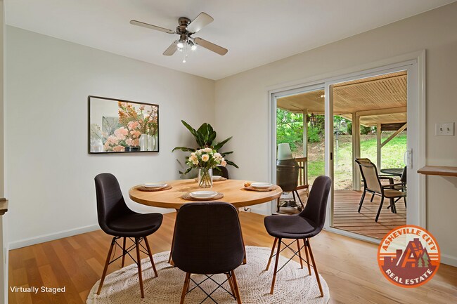Foto del edificio - 3-Bedroom Home in North AVL with Studio an...