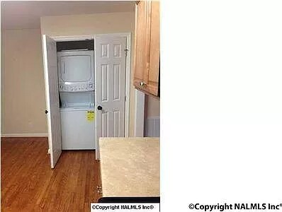 Foto del edificio - 410 Holmes Ave NE